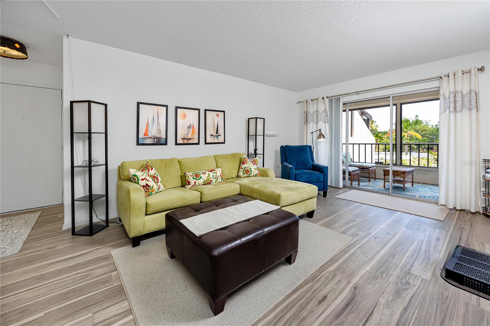 CHATEAU BELLEAIR CONDO - Residential