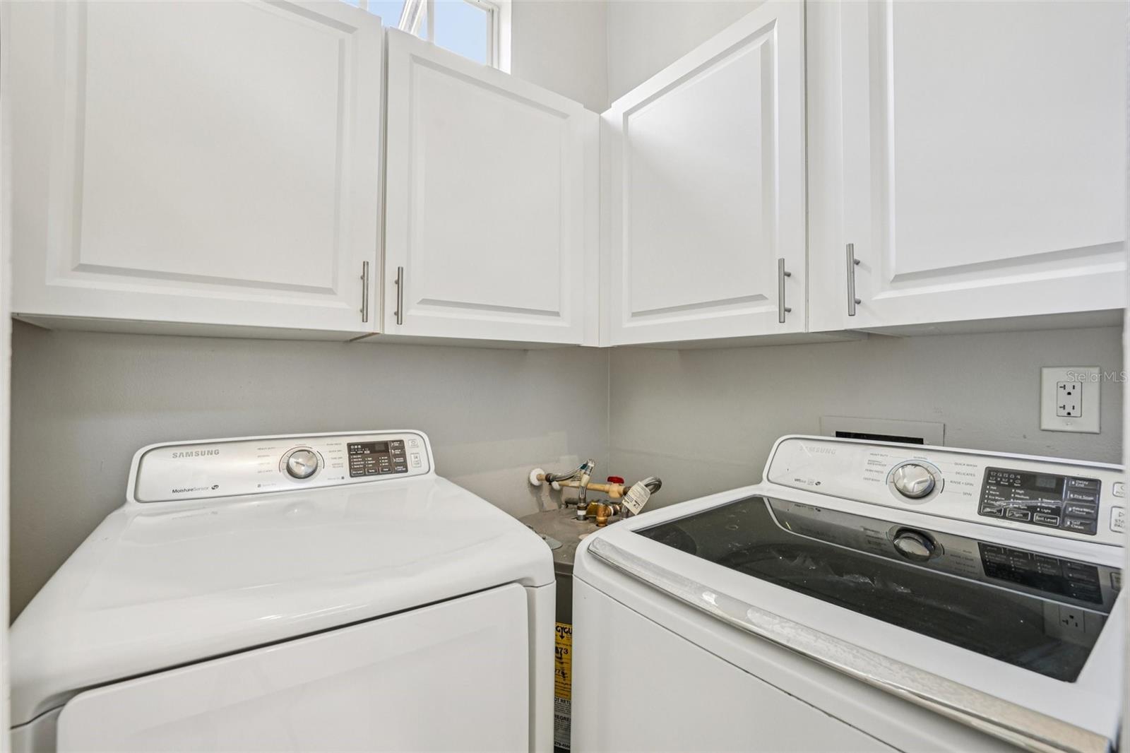 BARCLAY PLACE A CONDOMINIUM - Residential