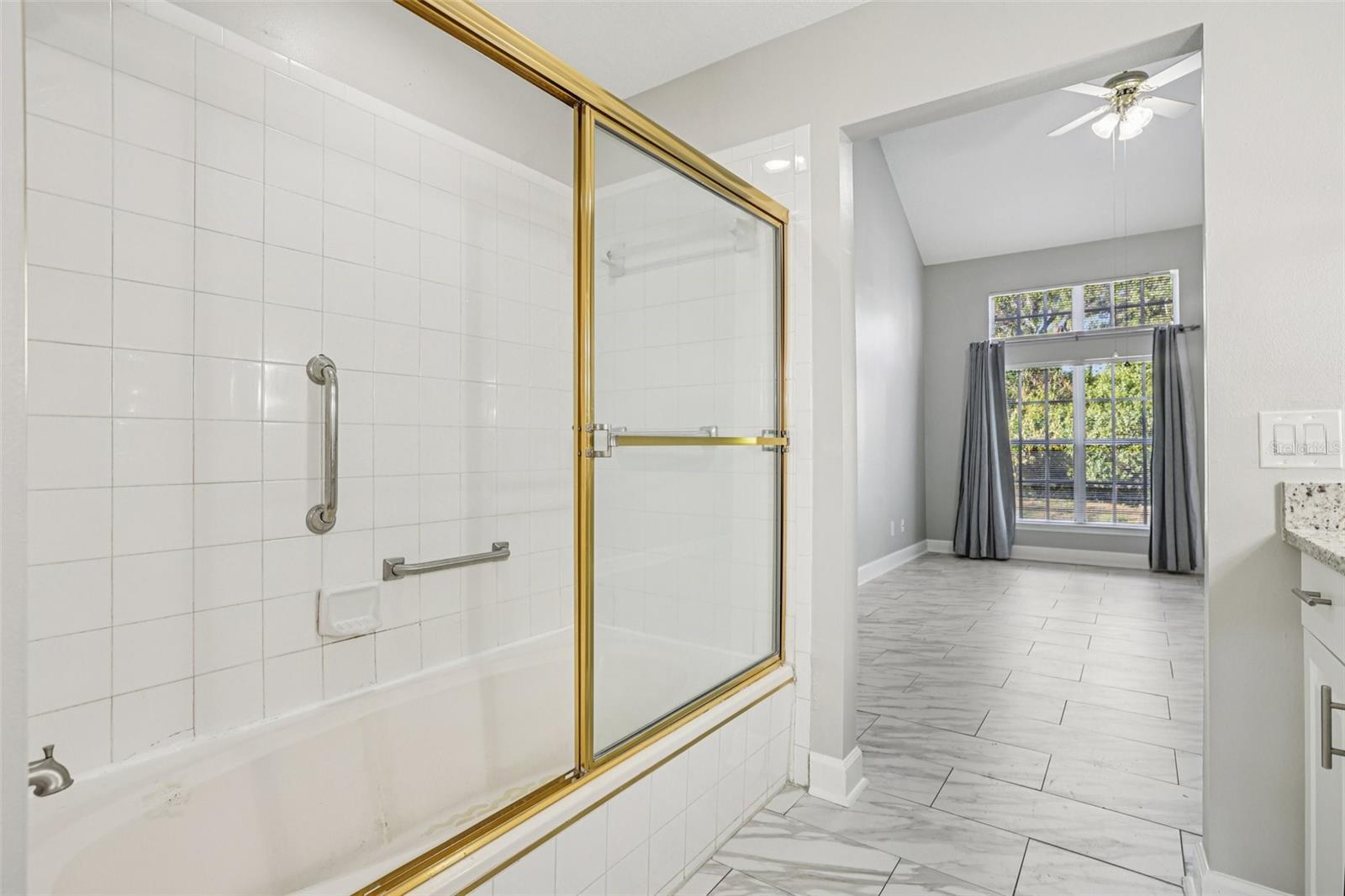 BARCLAY PLACE A CONDOMINIUM - Residential