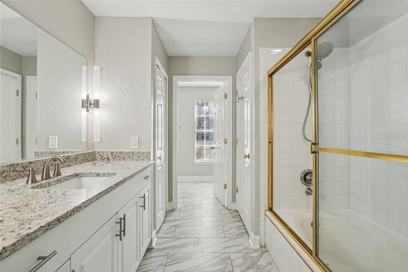 BARCLAY PLACE A CONDOMINIUM - Residential