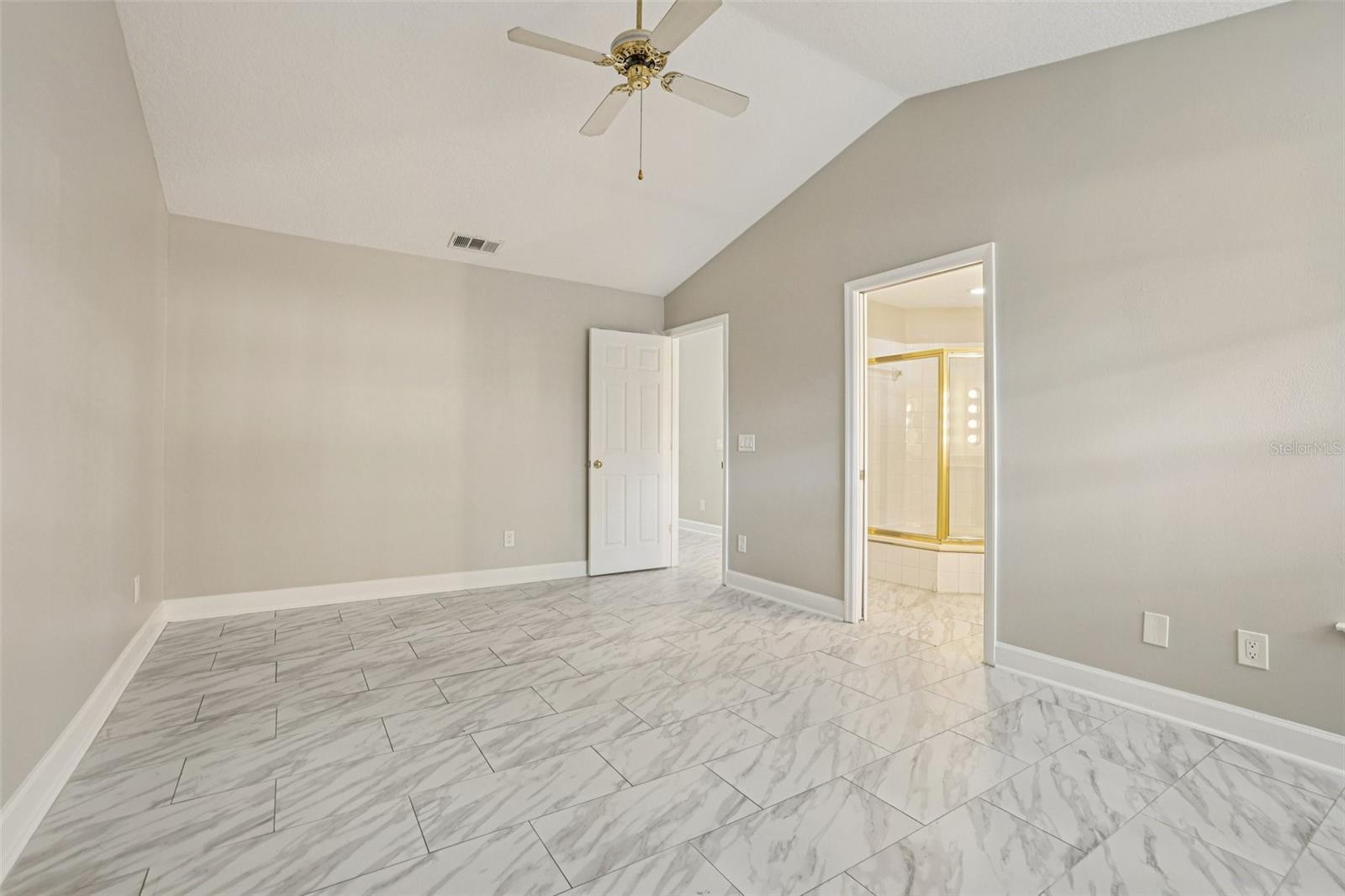 BARCLAY PLACE A CONDOMINIUM - Residential