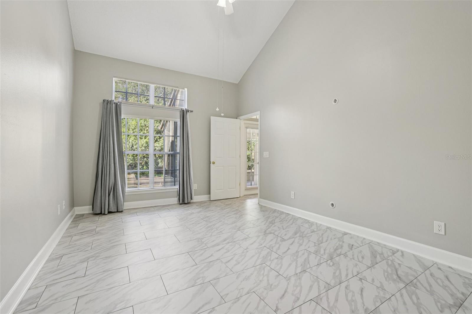 BARCLAY PLACE A CONDOMINIUM - Residential