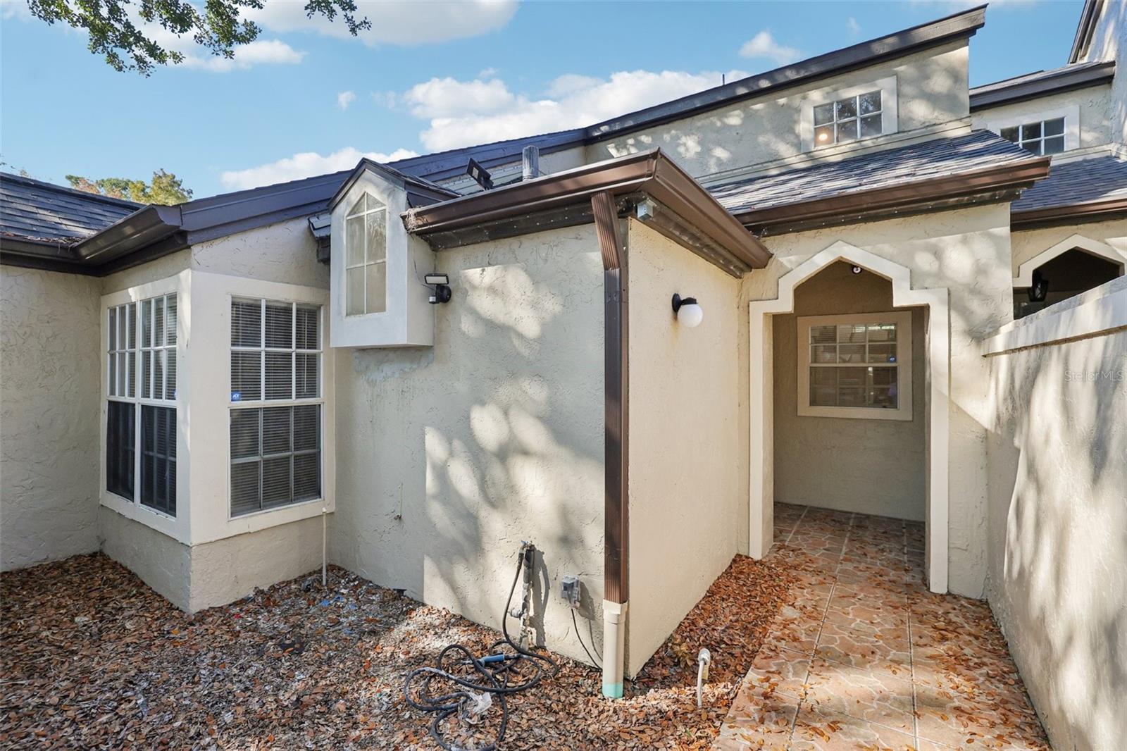 BARCLAY PLACE A CONDOMINIUM - Residential