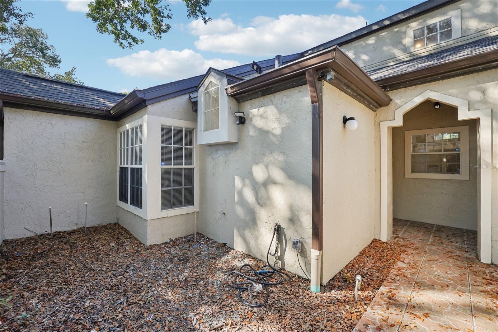 BARCLAY PLACE A CONDOMINIUM - Residential