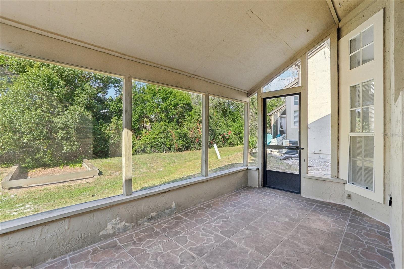 BARCLAY PLACE A CONDOMINIUM - Residential