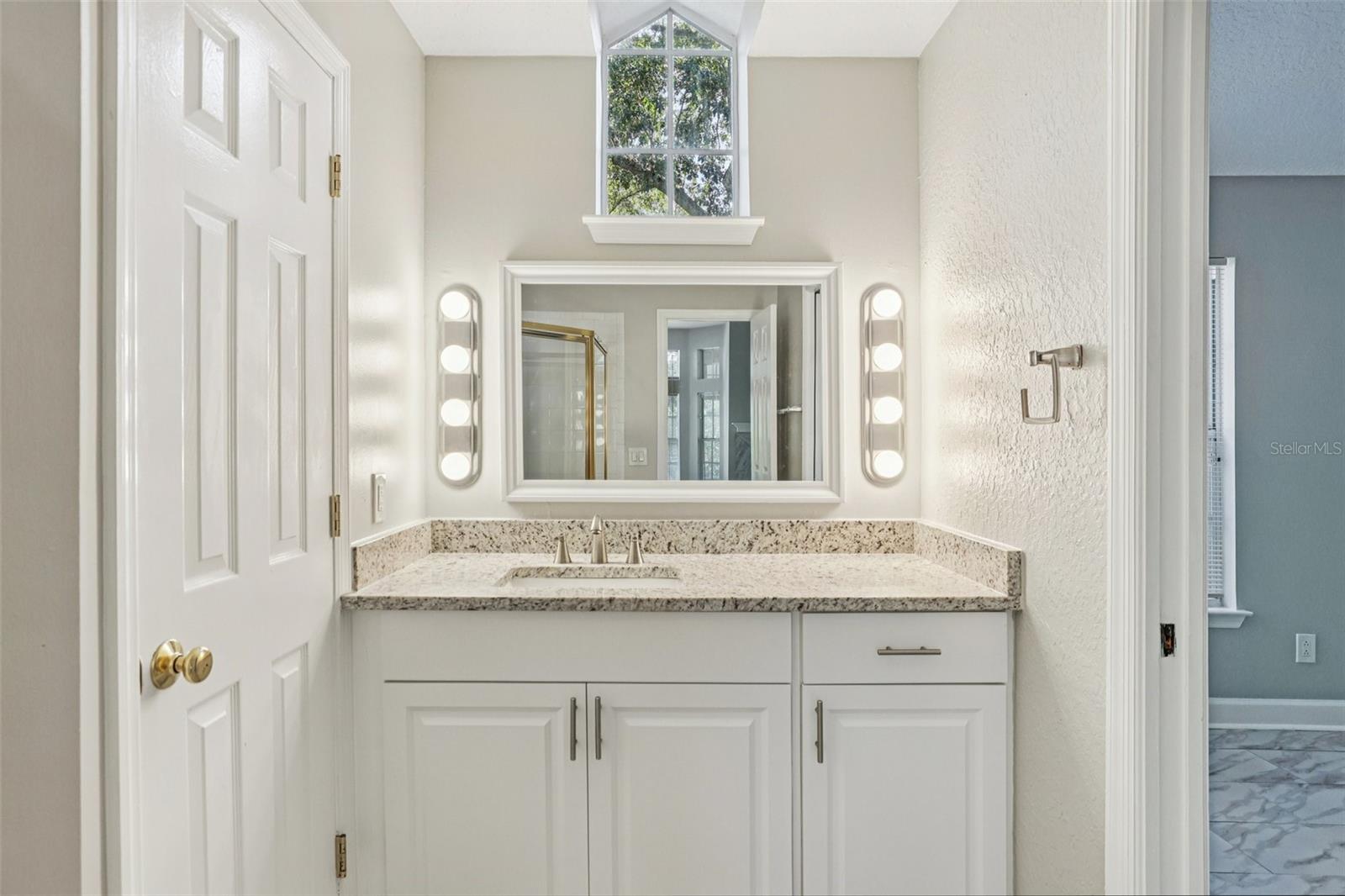 BARCLAY PLACE A CONDOMINIUM - Residential