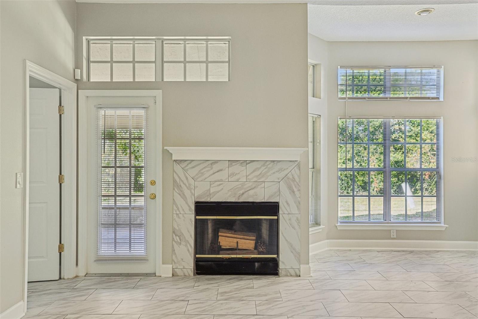 BARCLAY PLACE A CONDOMINIUM - Residential