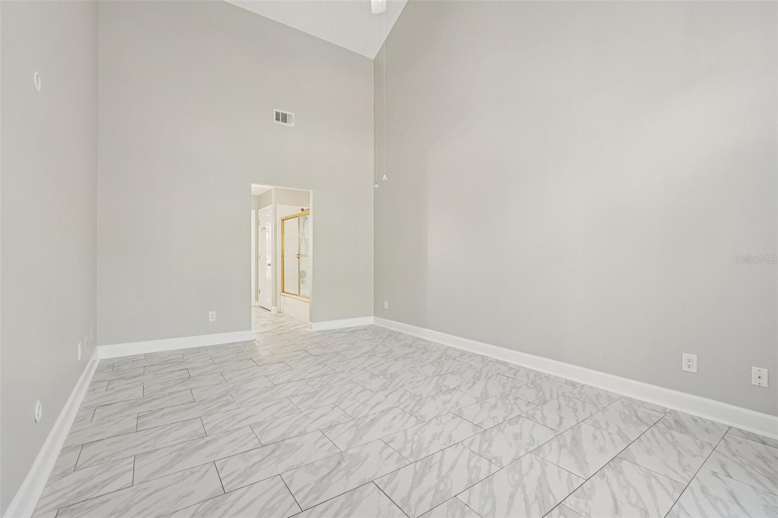 BARCLAY PLACE A CONDOMINIUM - Residential