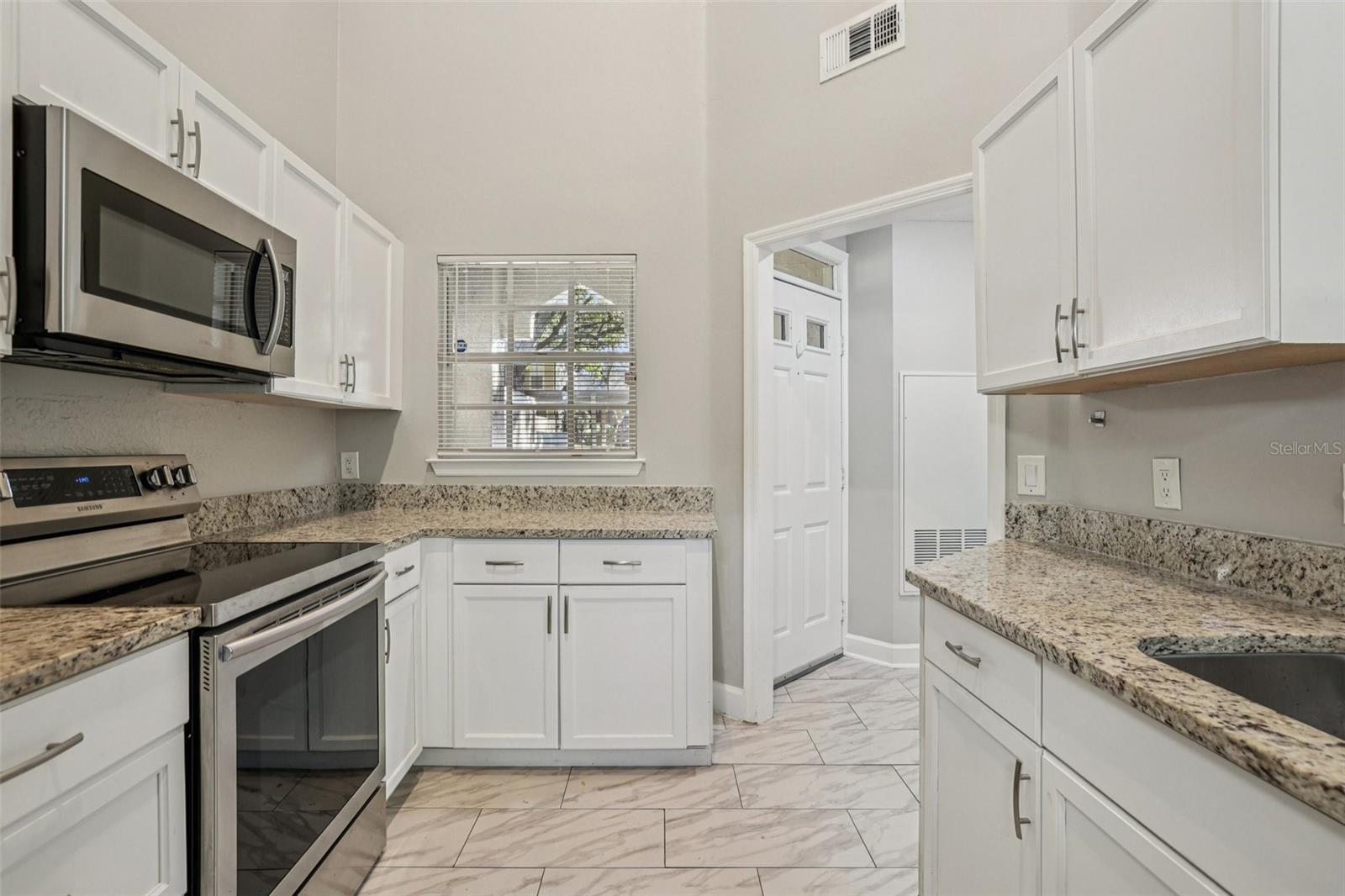 BARCLAY PLACE A CONDOMINIUM - Residential