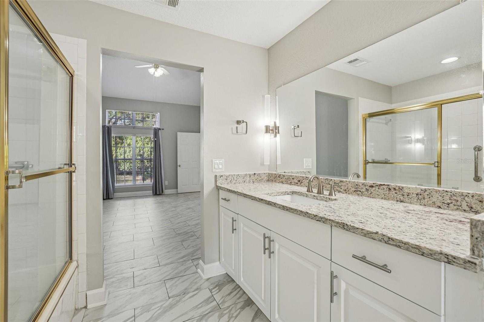 BARCLAY PLACE A CONDOMINIUM - Residential