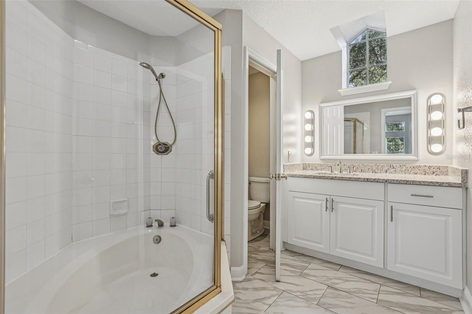 BARCLAY PLACE A CONDOMINIUM - Residential