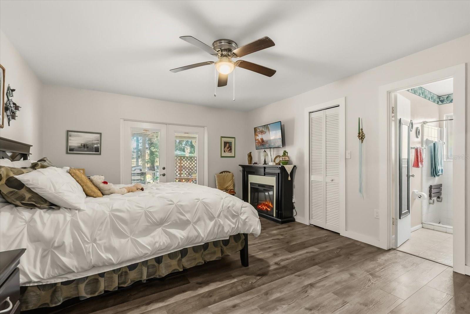 RAMBLEWOOD - Residential