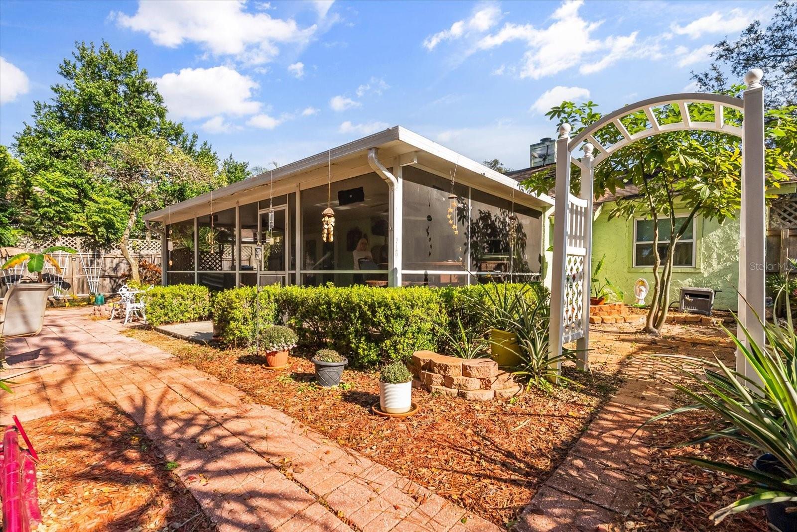 RAMBLEWOOD - Residential