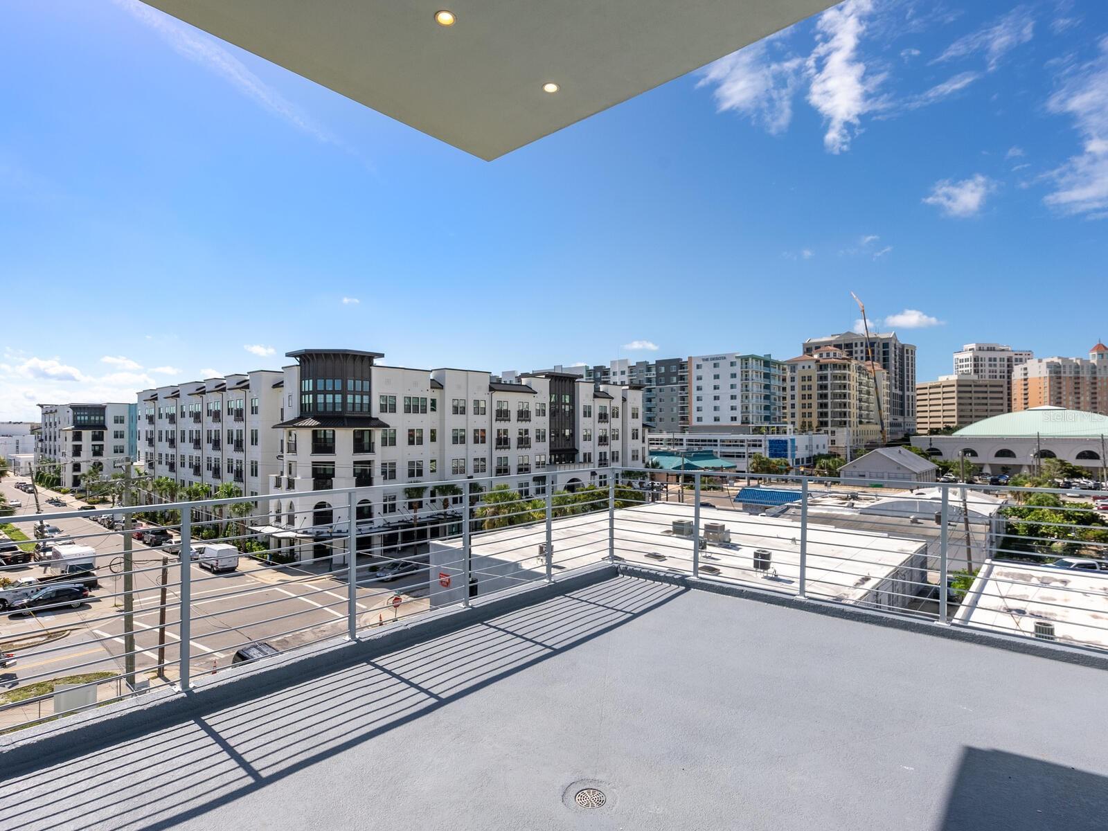 VISTA URBANA - Residential