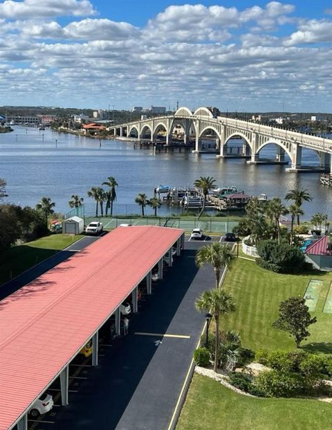 A home in DAYTONA BEACH