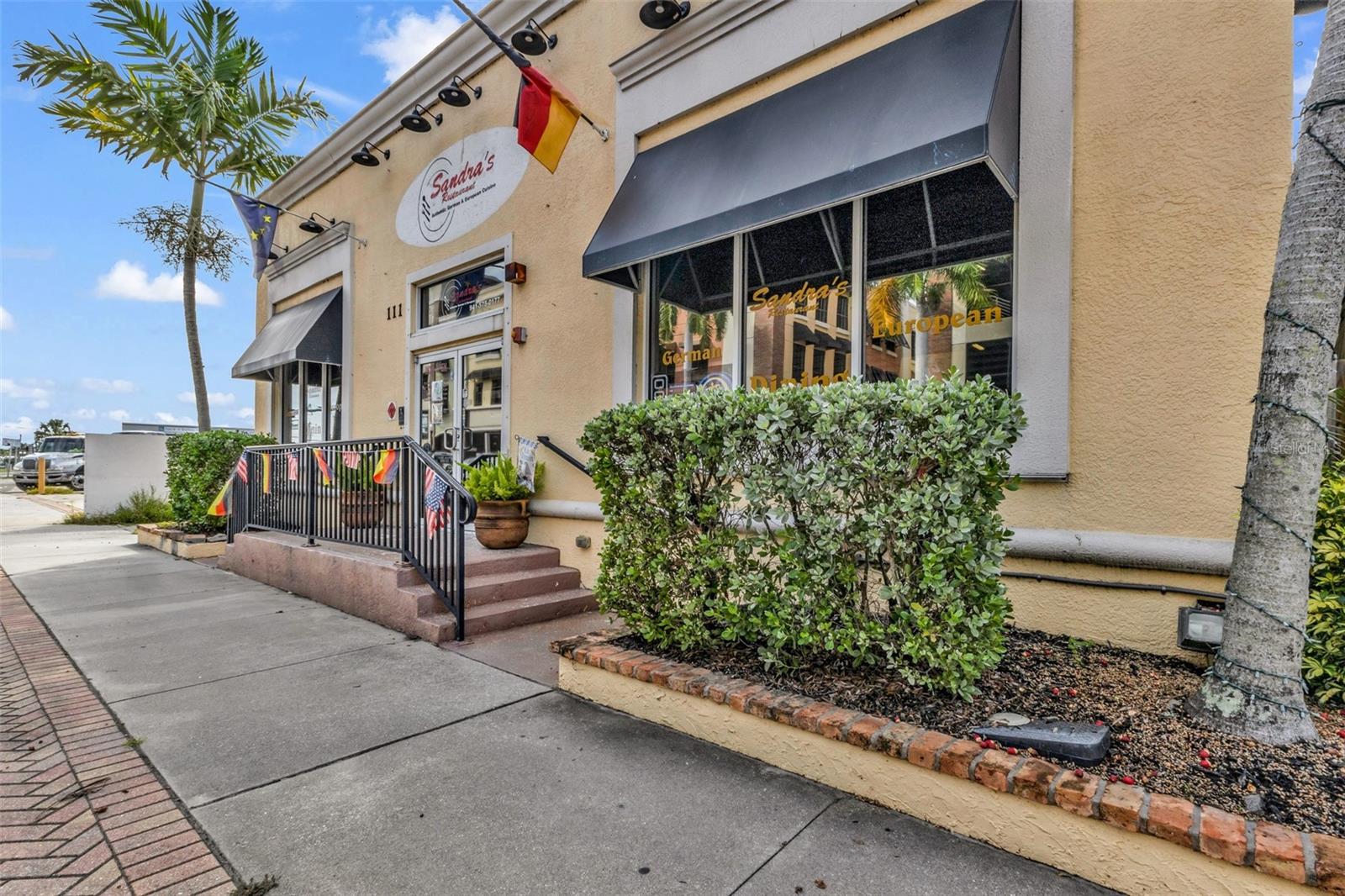 111 W OLYMPIA AVENUE