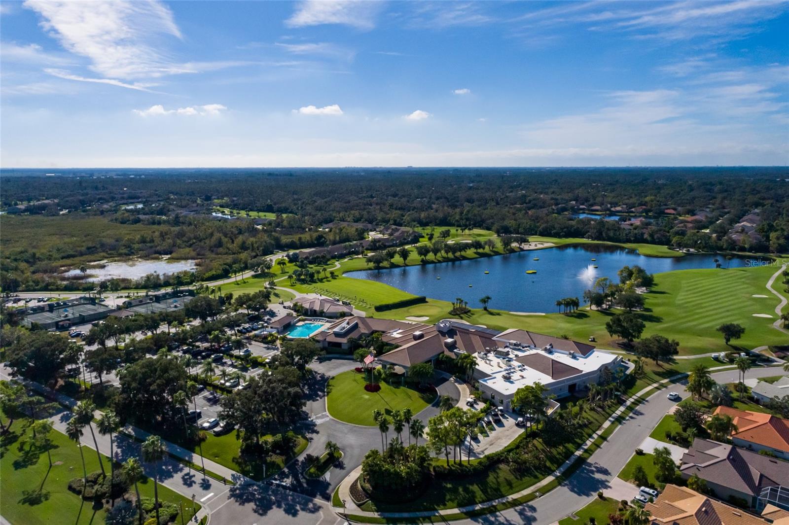 HERITAGE OAKS GOLF & COUNTRY CLUB - Residential