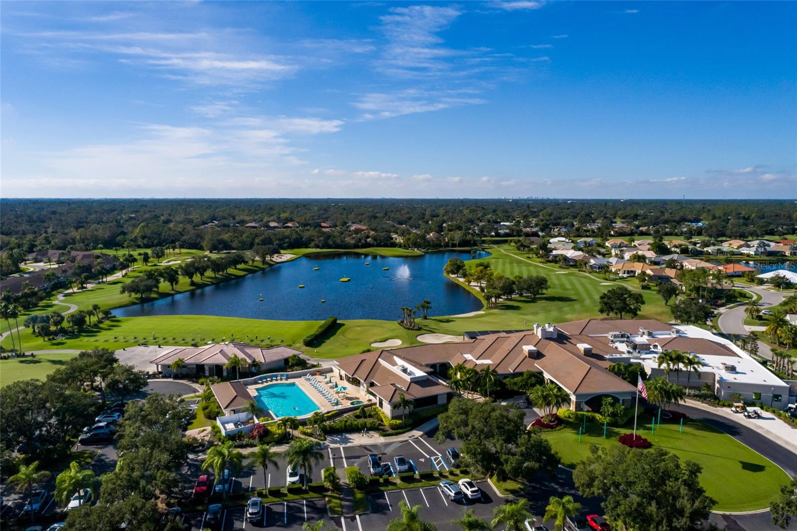HERITAGE OAKS GOLF & COUNTRY CLUB - Residential