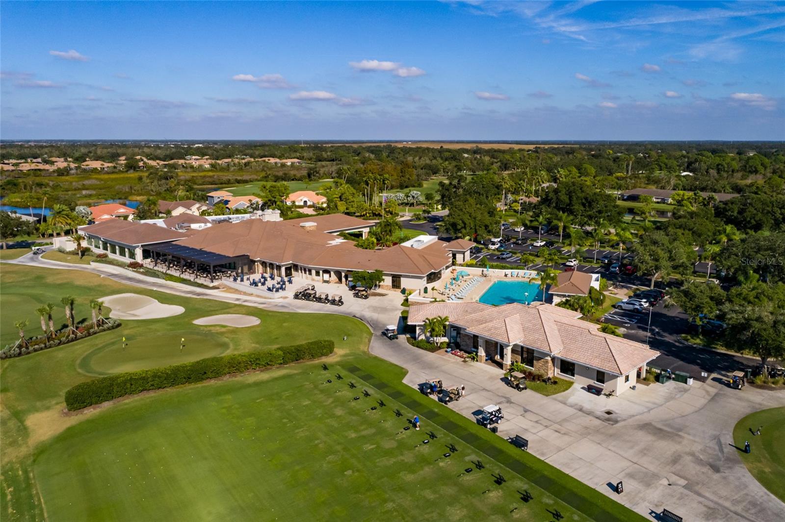 HERITAGE OAKS GOLF & COUNTRY CLUB - Residential