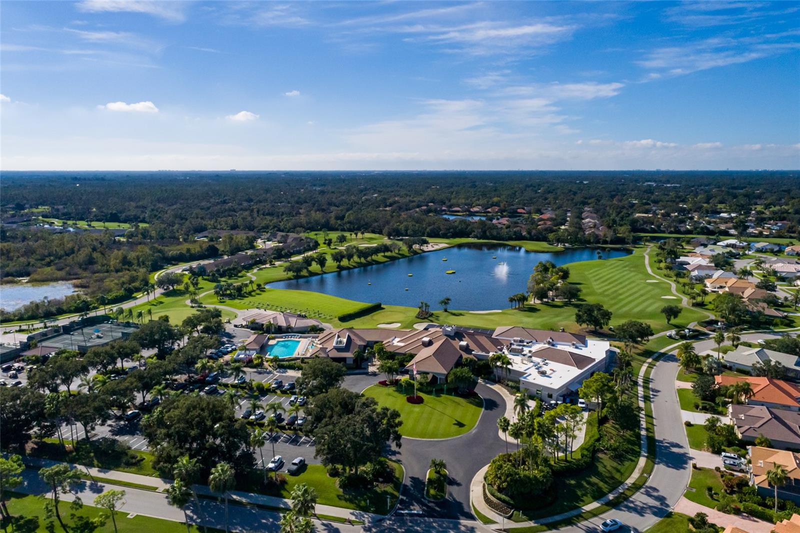 HERITAGE OAKS GOLF & COUNTRY CLUB - Residential