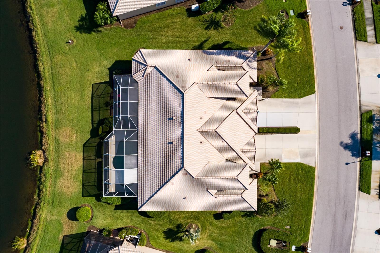 HERITAGE OAKS GOLF & COUNTRY CLUB - Residential