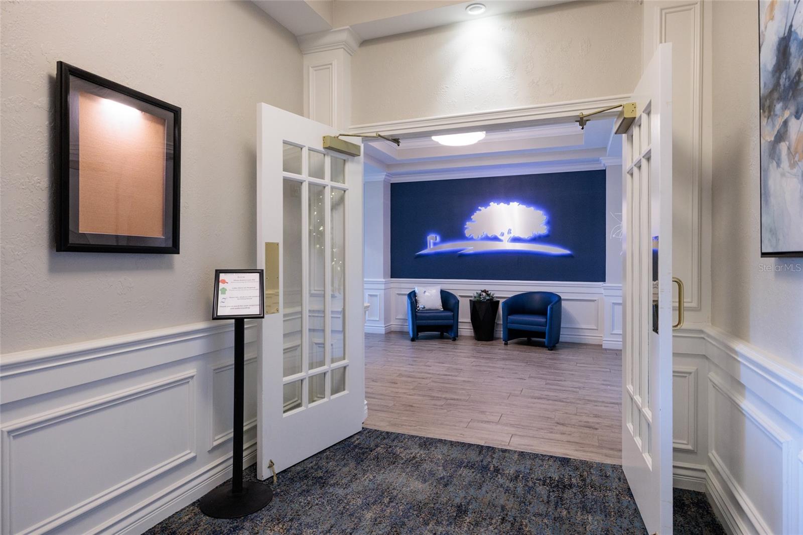 HERITAGE OAKS GOLF & COUNTRY CLUB - Residential