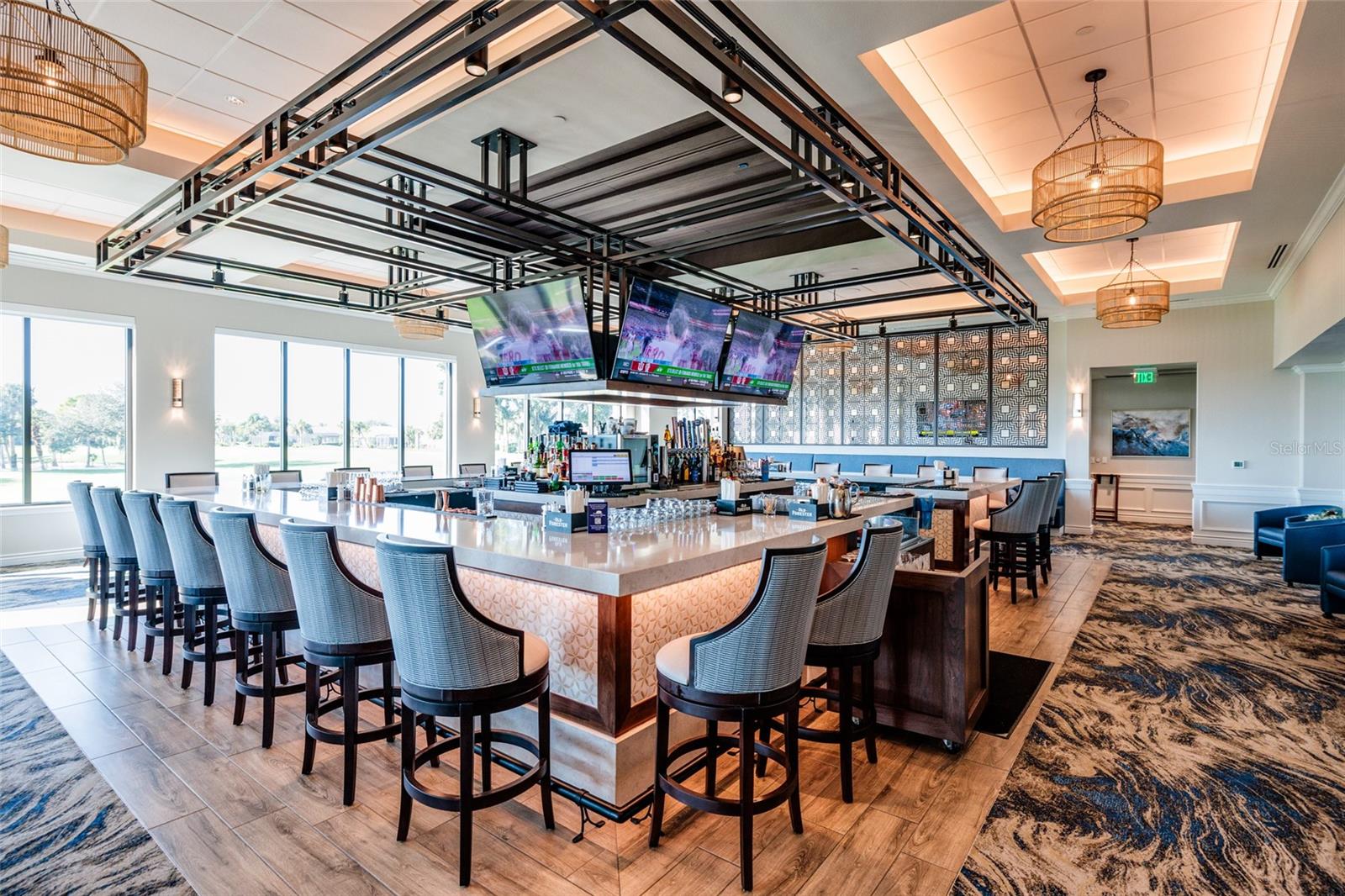 HERITAGE OAKS GOLF & COUNTRY CLUB - Residential