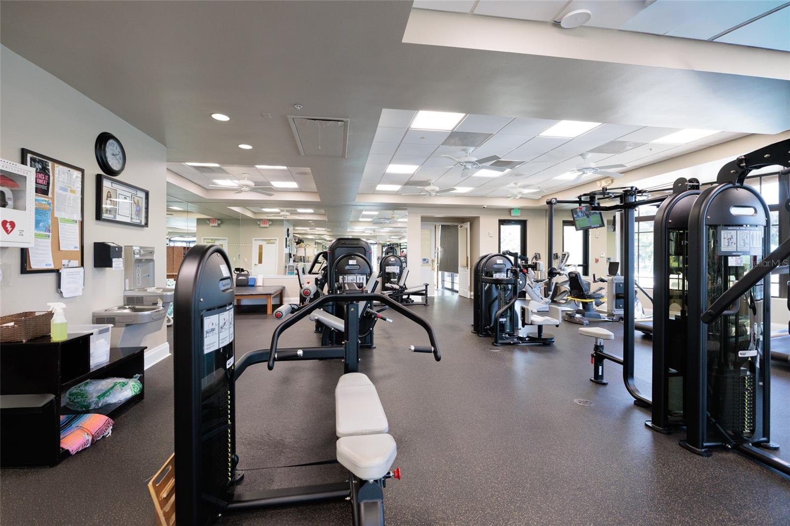 HERITAGE OAKS GOLF & COUNTRY CLUB - Residential