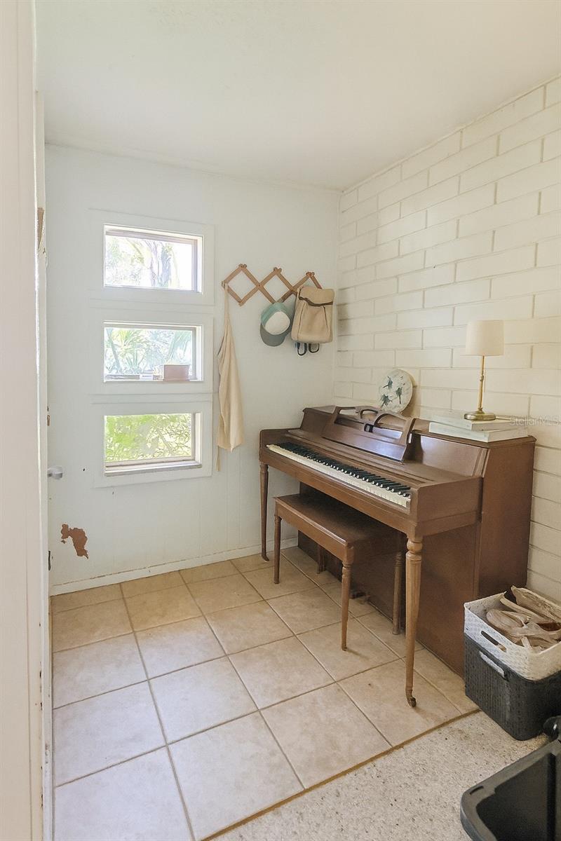 DETWILERS ADD 01 NEW SMYRNA BCH - Residential