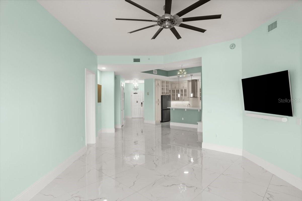 200 OCEAN CREST DRIVE 1111