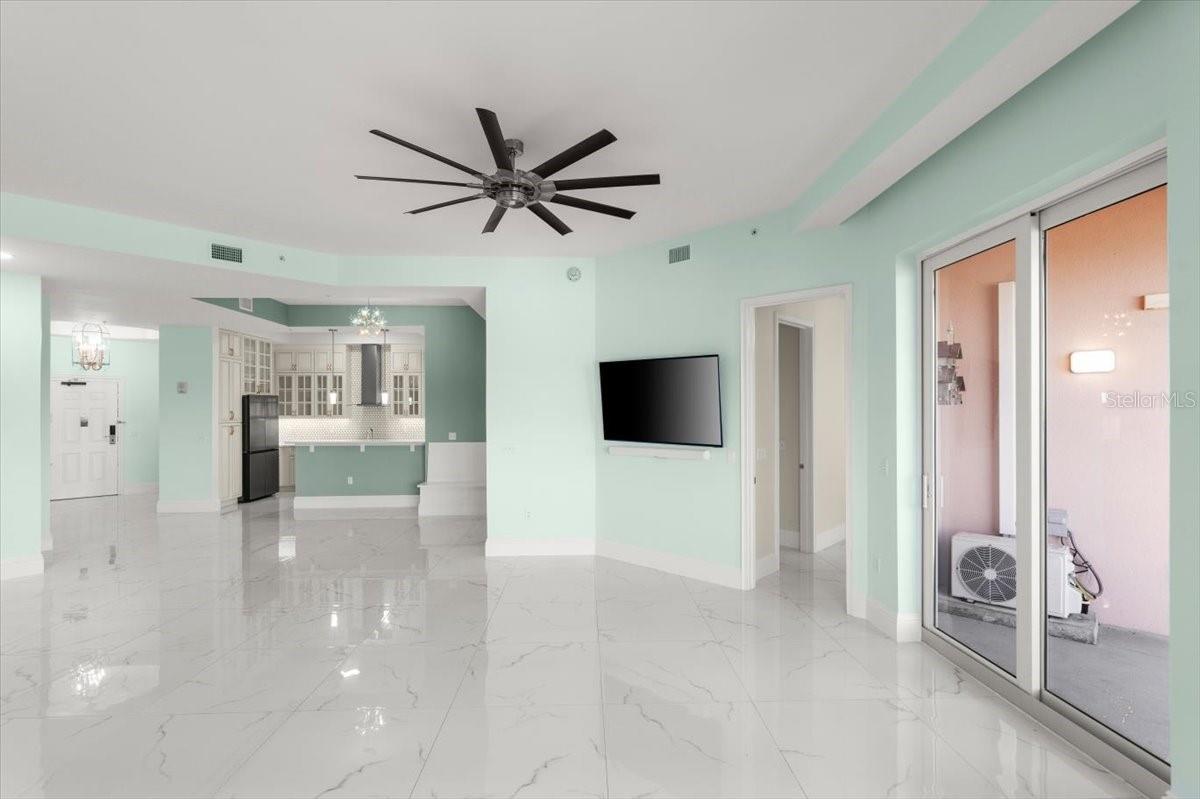 200 OCEAN CREST DRIVE 1111