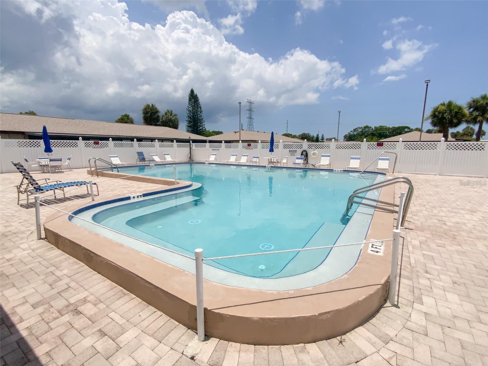 HILL CREST VILLAS - Residential