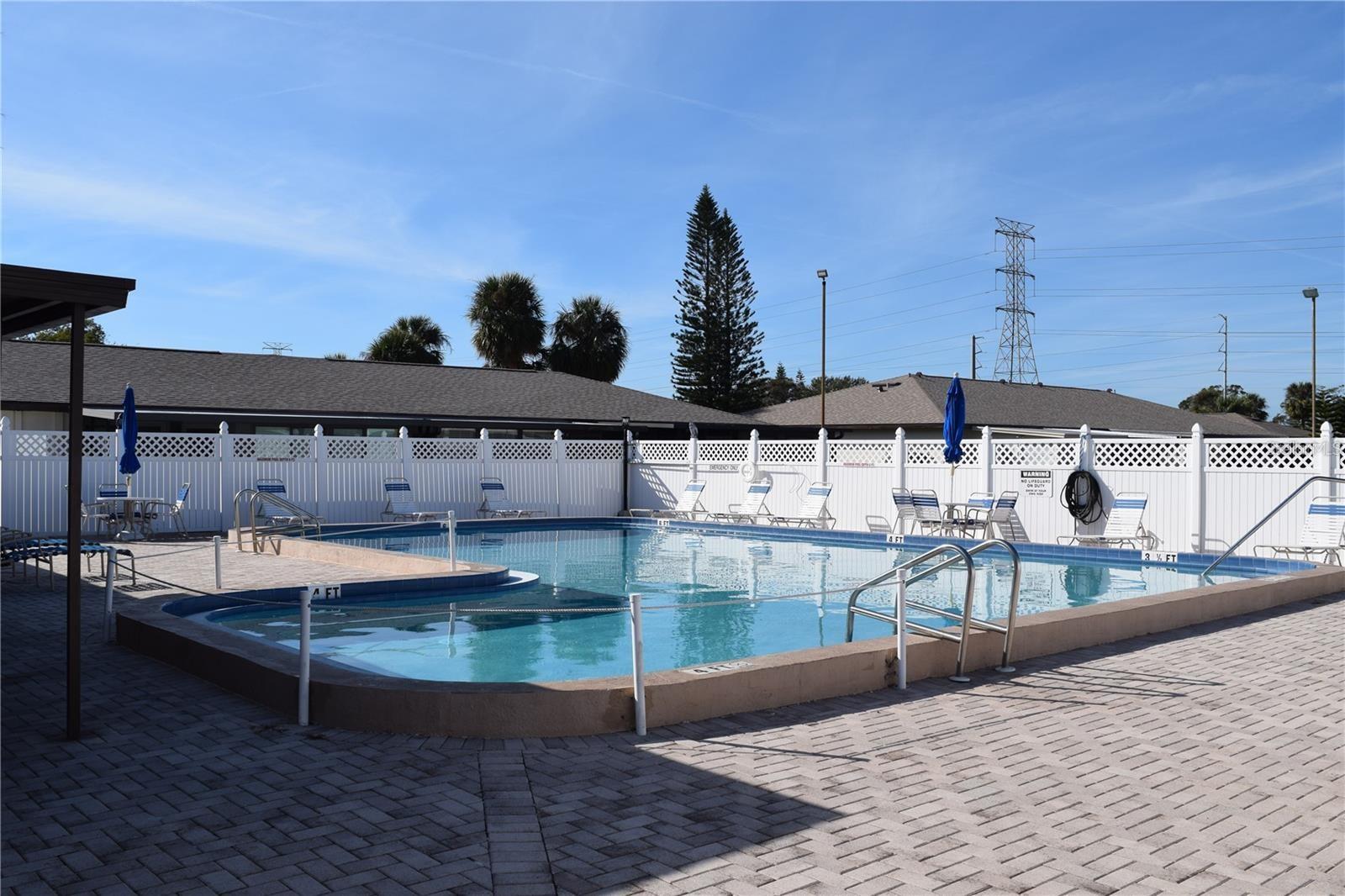 HILL CREST VILLAS - Residential