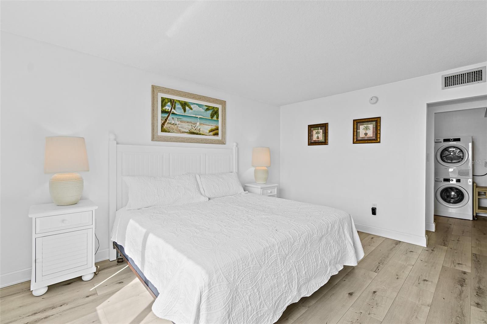 AVON BY SEA - Residential