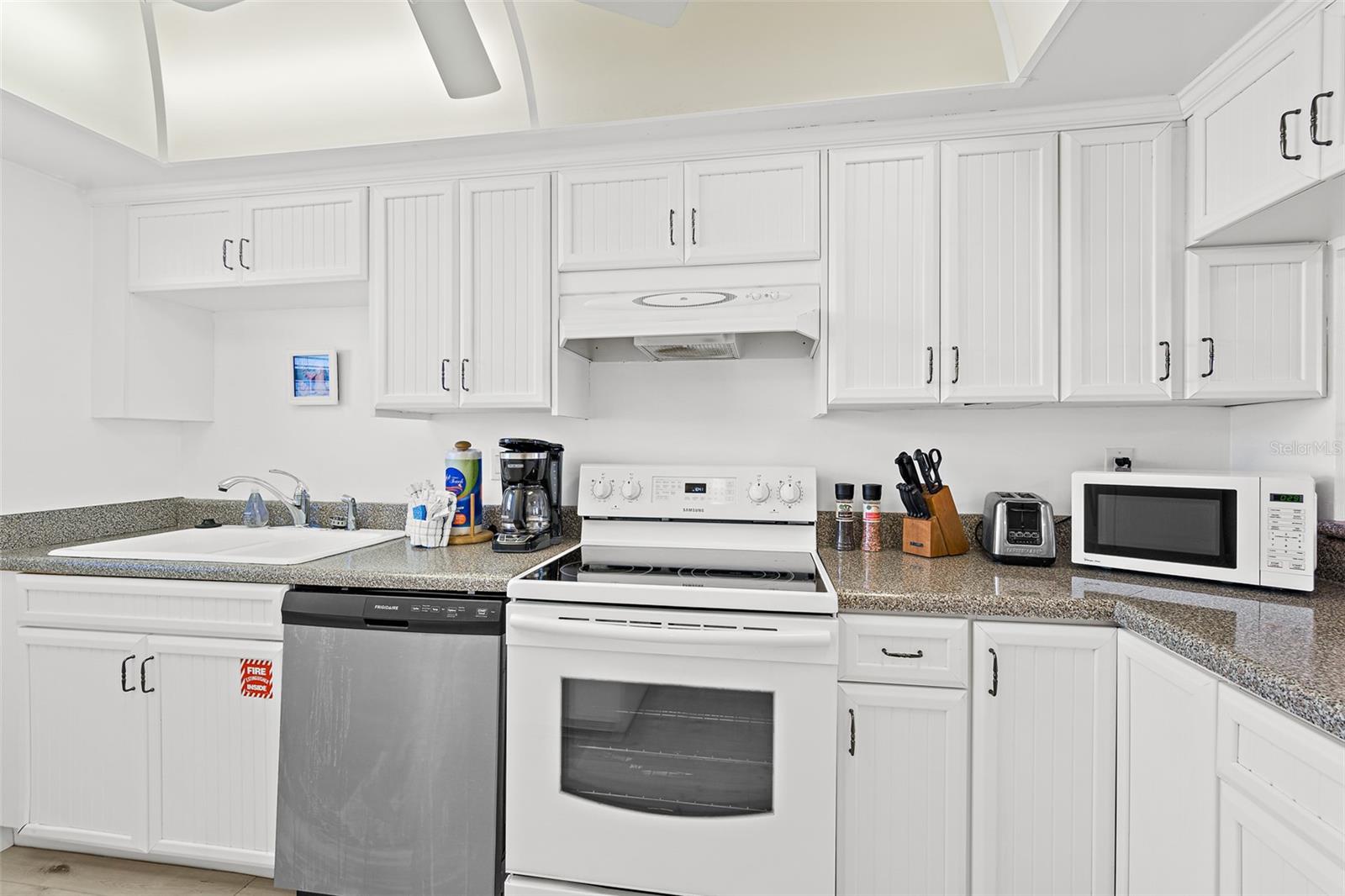 AVON BY SEA - Residential