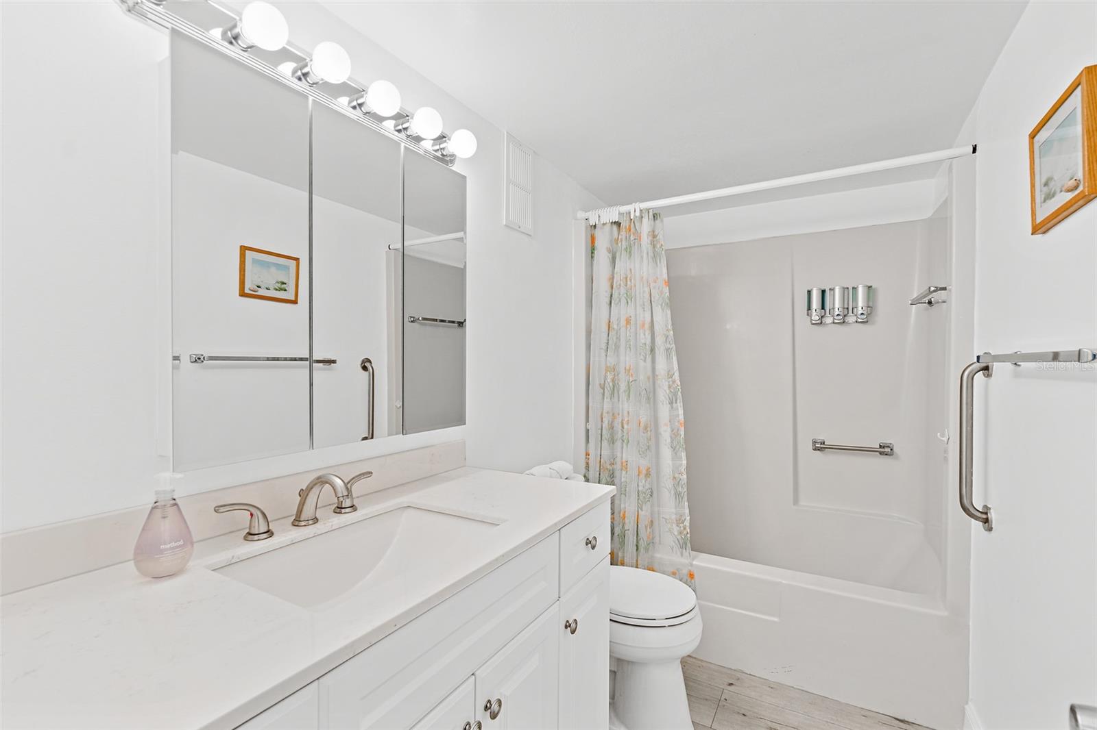 AVON BY SEA - Residential