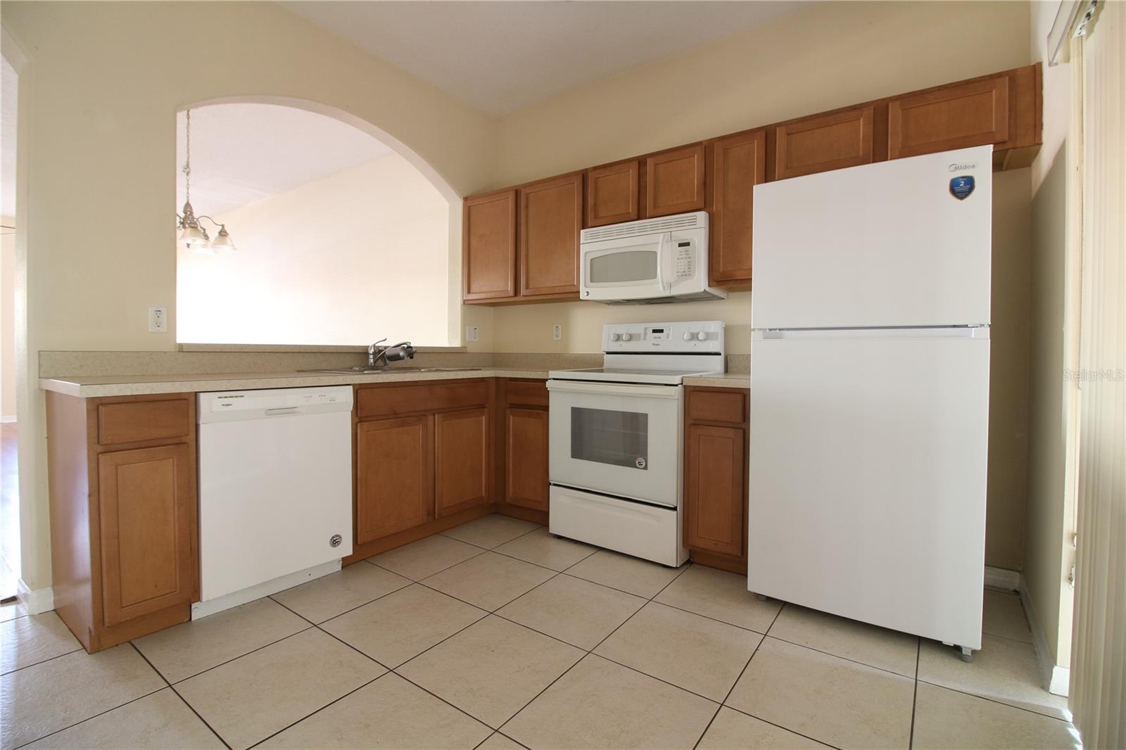 AUTUMNWOOD GROVE - Residential Lease