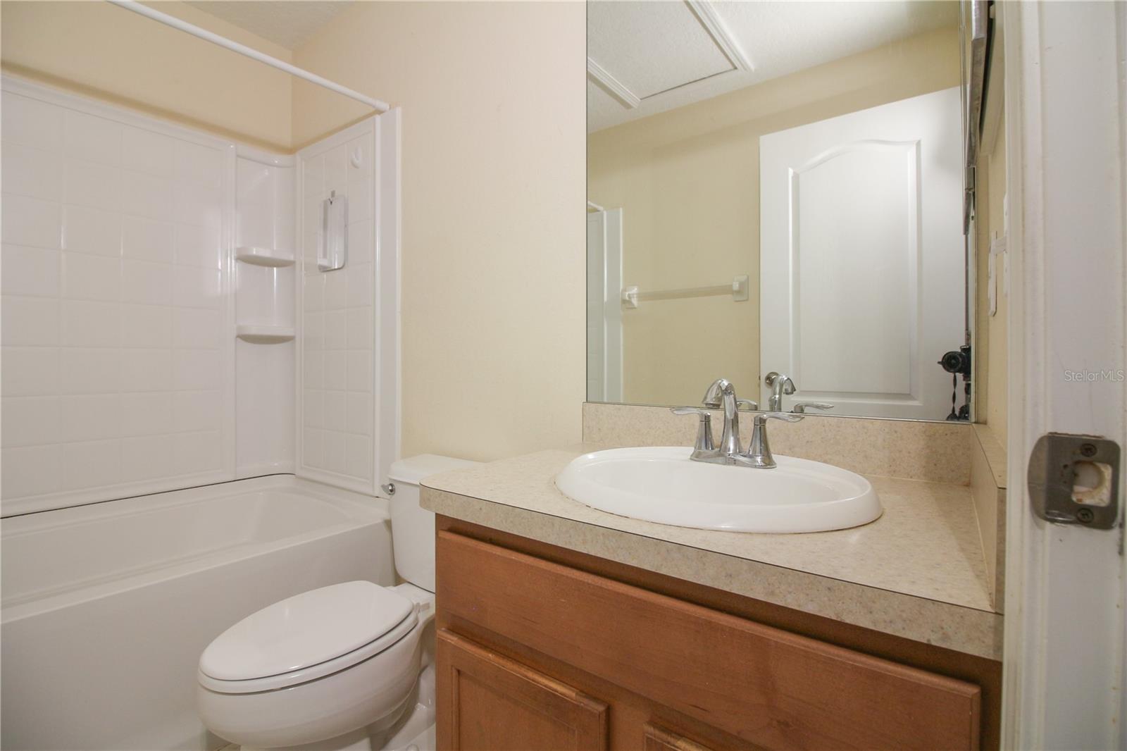 AUTUMNWOOD GROVE - Residential Lease