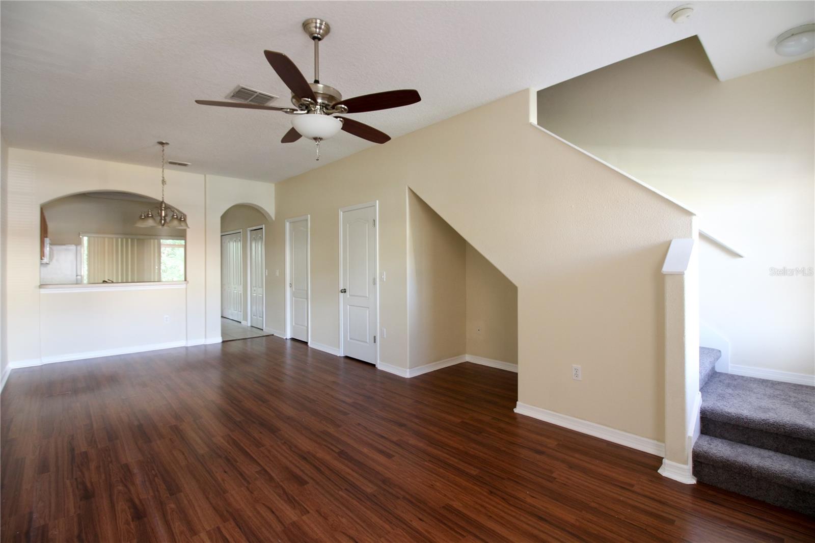 AUTUMNWOOD GROVE - Residential Lease