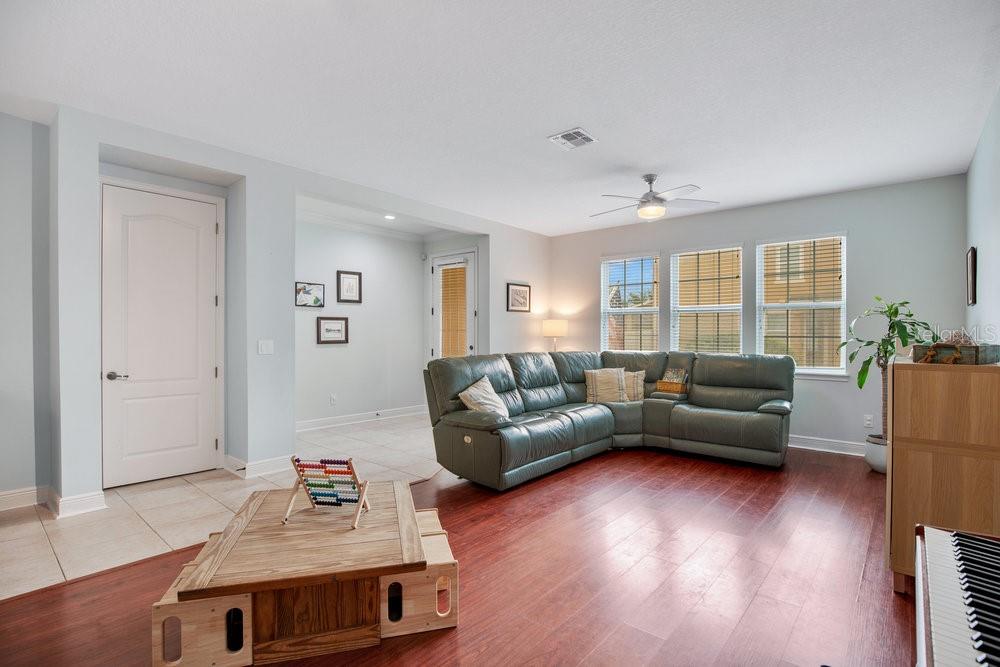 5416 FACTORS WALK DRIVE