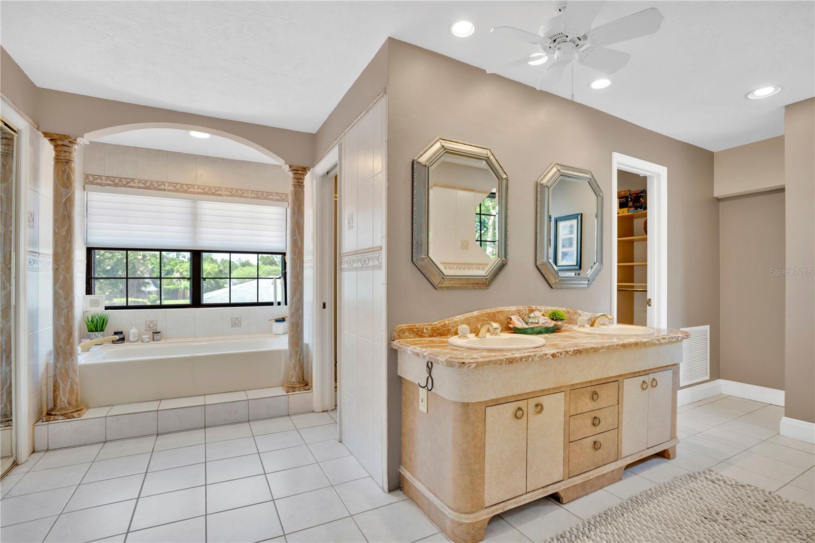 SOUTHERN OAKS - Residential