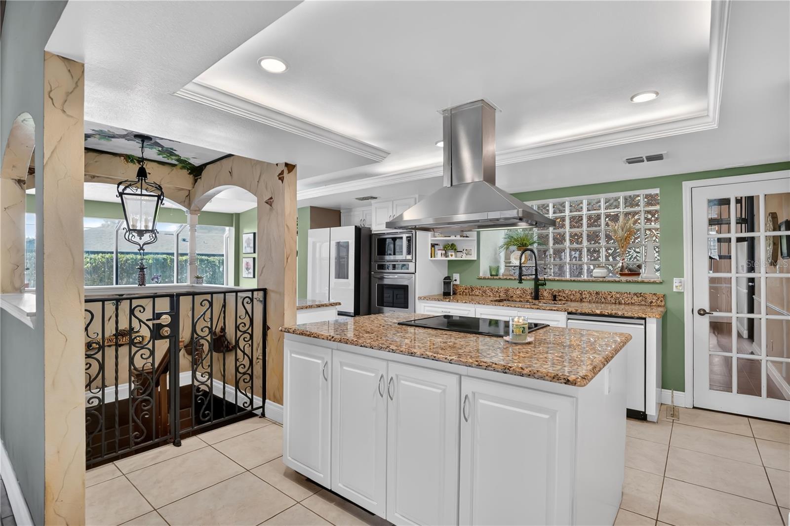 SOUTHERN OAKS - Residential