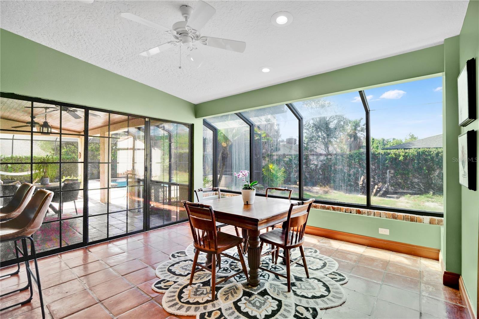 SOUTHERN OAKS - Residential