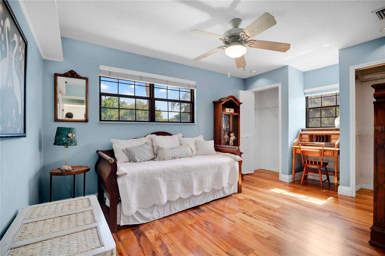 SOUTHERN OAKS - Residential