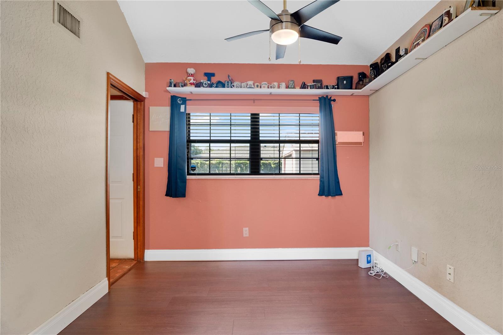 SOUTHERN OAKS - Residential