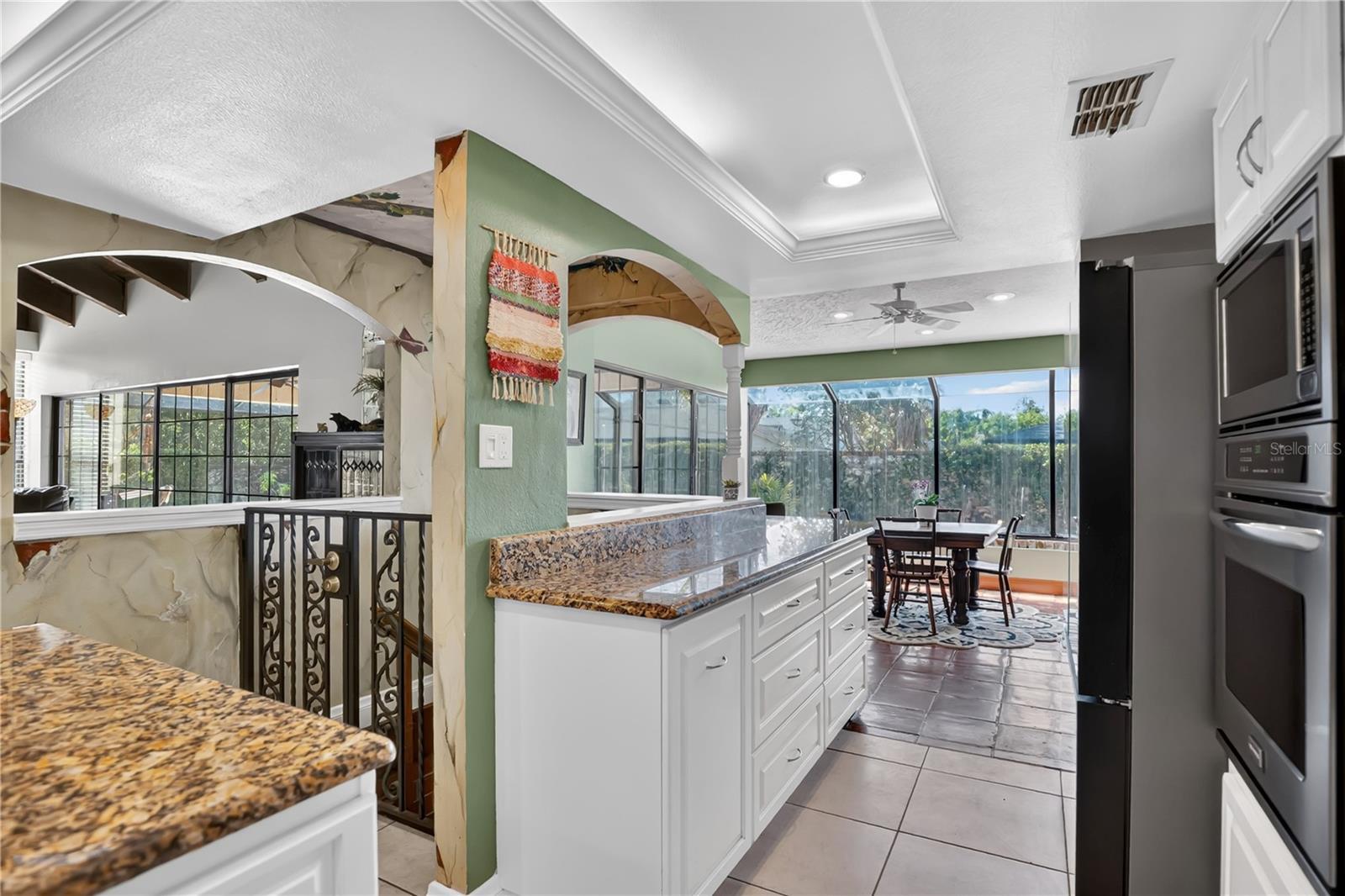 SOUTHERN OAKS - Residential
