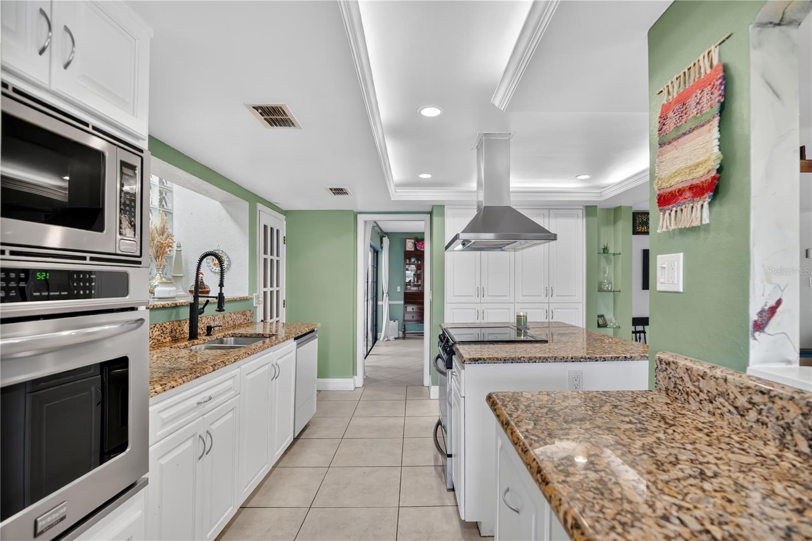 SOUTHERN OAKS - Residential