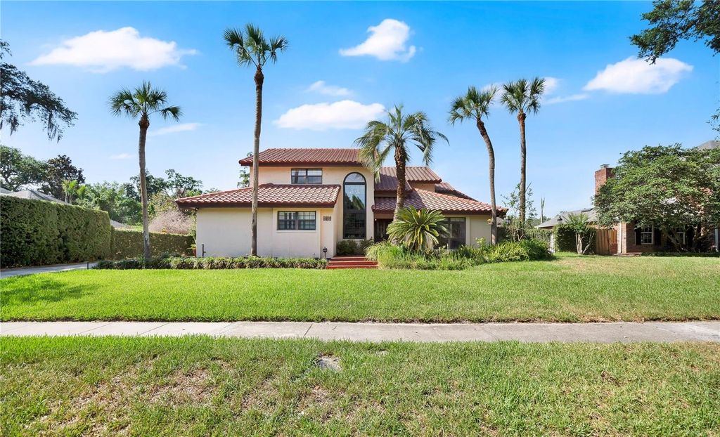 Photo of 1367 Campbell Street, Orlando, FL 32806 (MLS # O6410872)