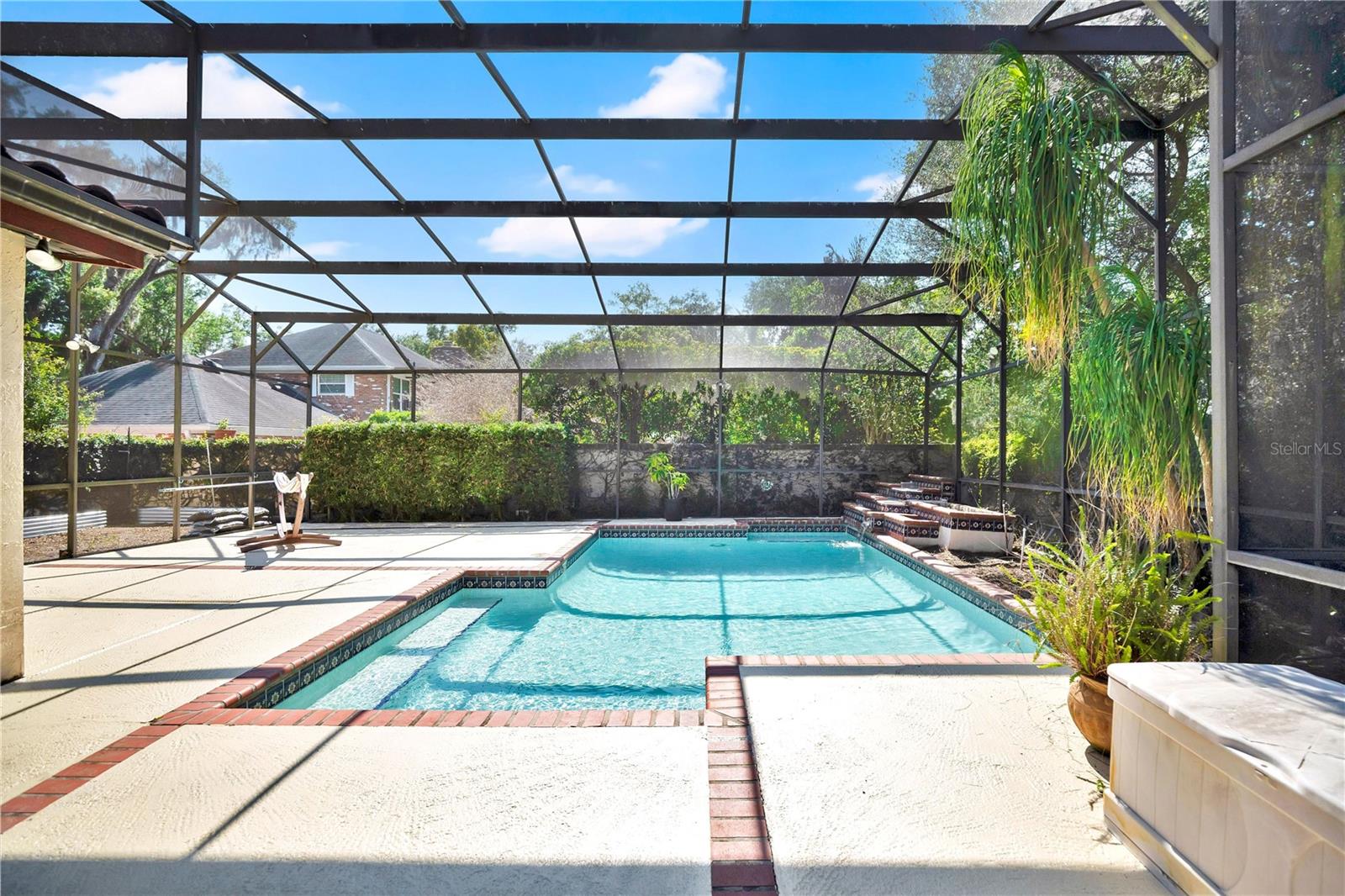 SOUTHERN OAKS - Residential