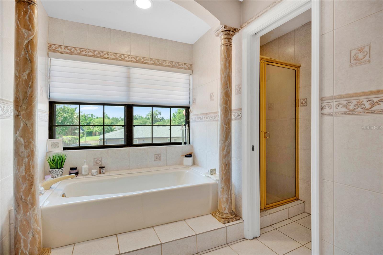 SOUTHERN OAKS - Residential